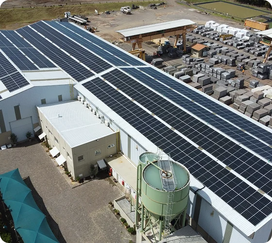 Sistema solar industrial real instalado pela Sunpere